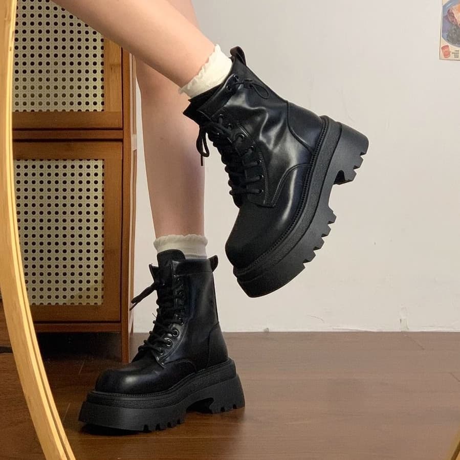 【レースアップ×安定チャンキー×韓国系】4.0cm厚底ブーツ