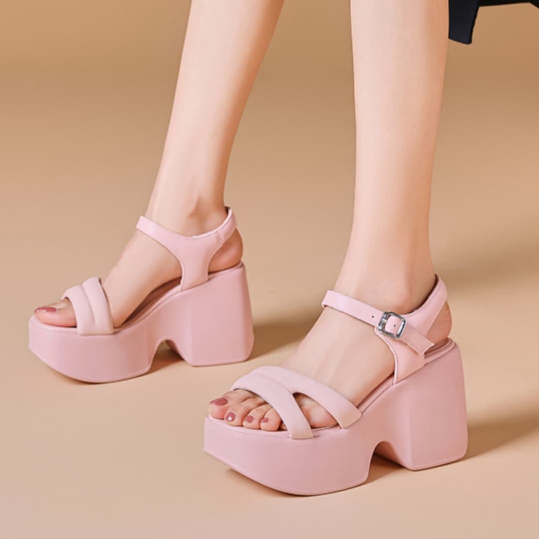 クッション厚底ストラップサンダル｜牛革×快適×美脚設計
