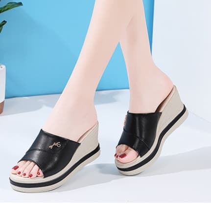【通気×安定感】7.5cm厚底サンダル｜クッション設計×夏映え×長時間歩行対応