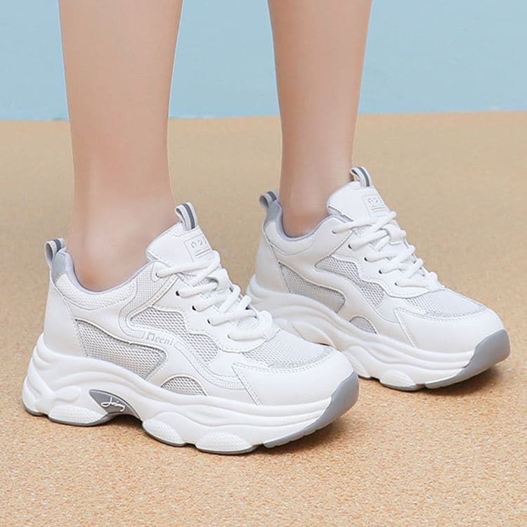 【衝撃吸収性 × 通気性 × 厚底5.0cm】厚底通気性スポーツシューズ