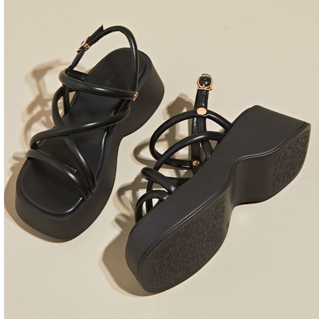 【交差ストラップ×美脚×安定感】+6.5cm厚底 スタイルアップ サンダル