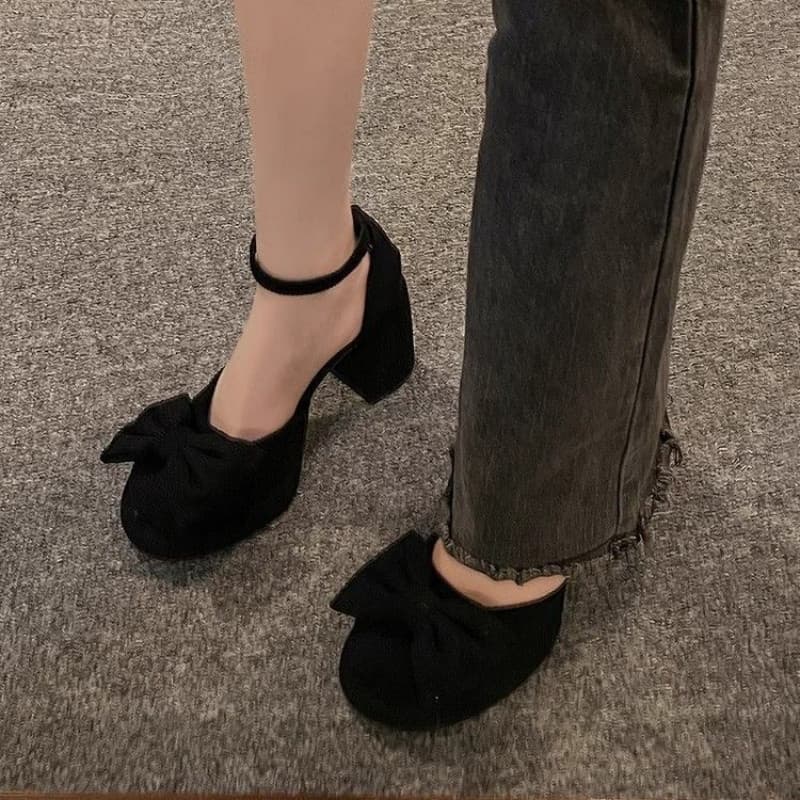 レトロリボン厚底パンプス｜太ヒール×足首ストラップで安定感◎