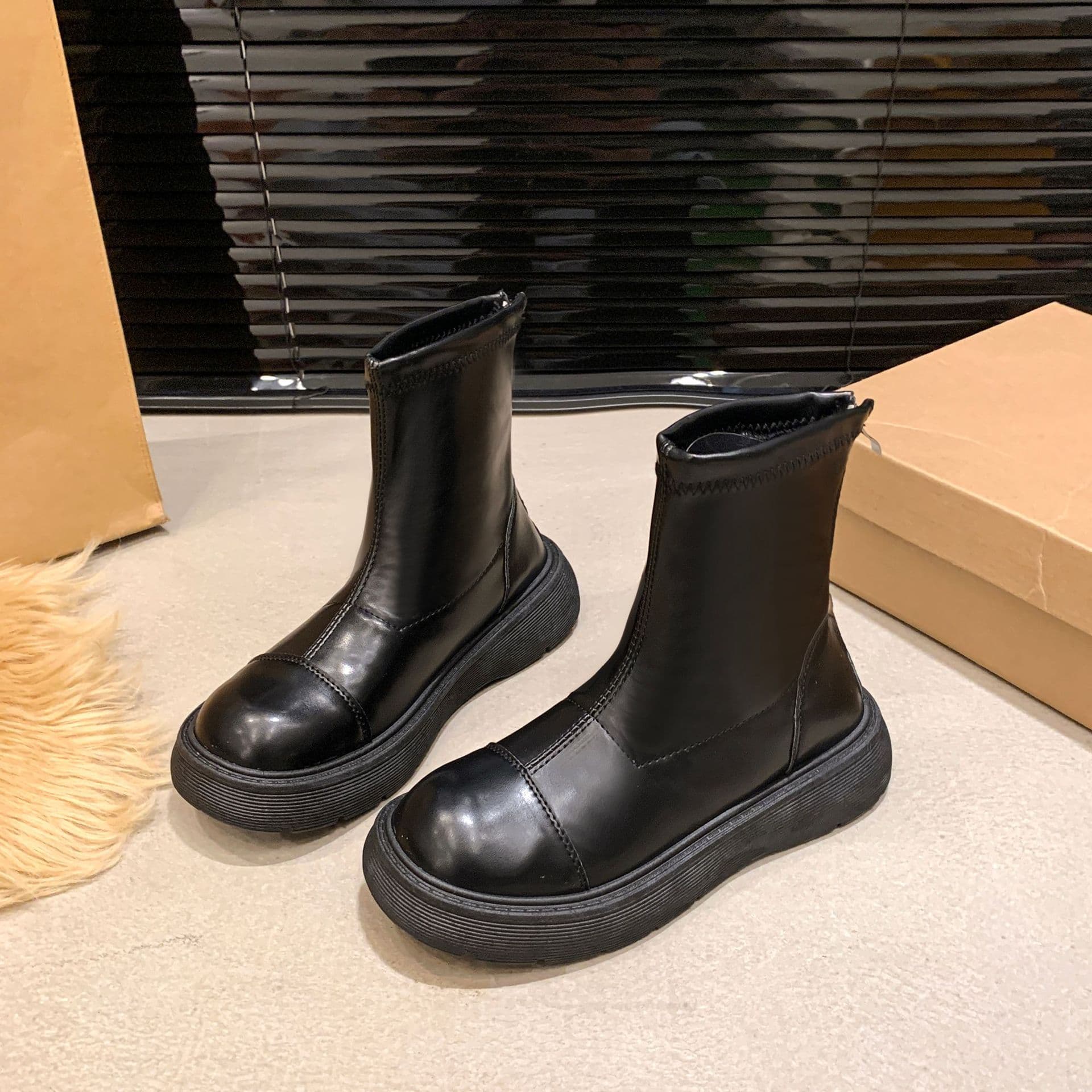 【美脚×着脱ラク×厚底4cm】厚底保温ブーツ