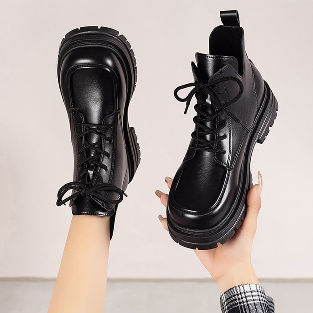 【美脚×定番】厚底編み上げブーツ｜4cmヒール×Vカット×脚長シルエット