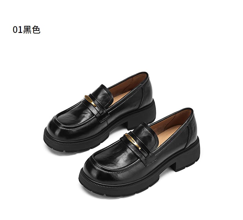 【金具アクセント×クラシックフォルム×学院風】+5.5cm厚底脚長ローファーパンプス