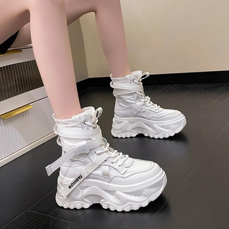 【波状ソール×スタイルアップ×韓国系】+5.5cm厚底ハイカットスニーカー