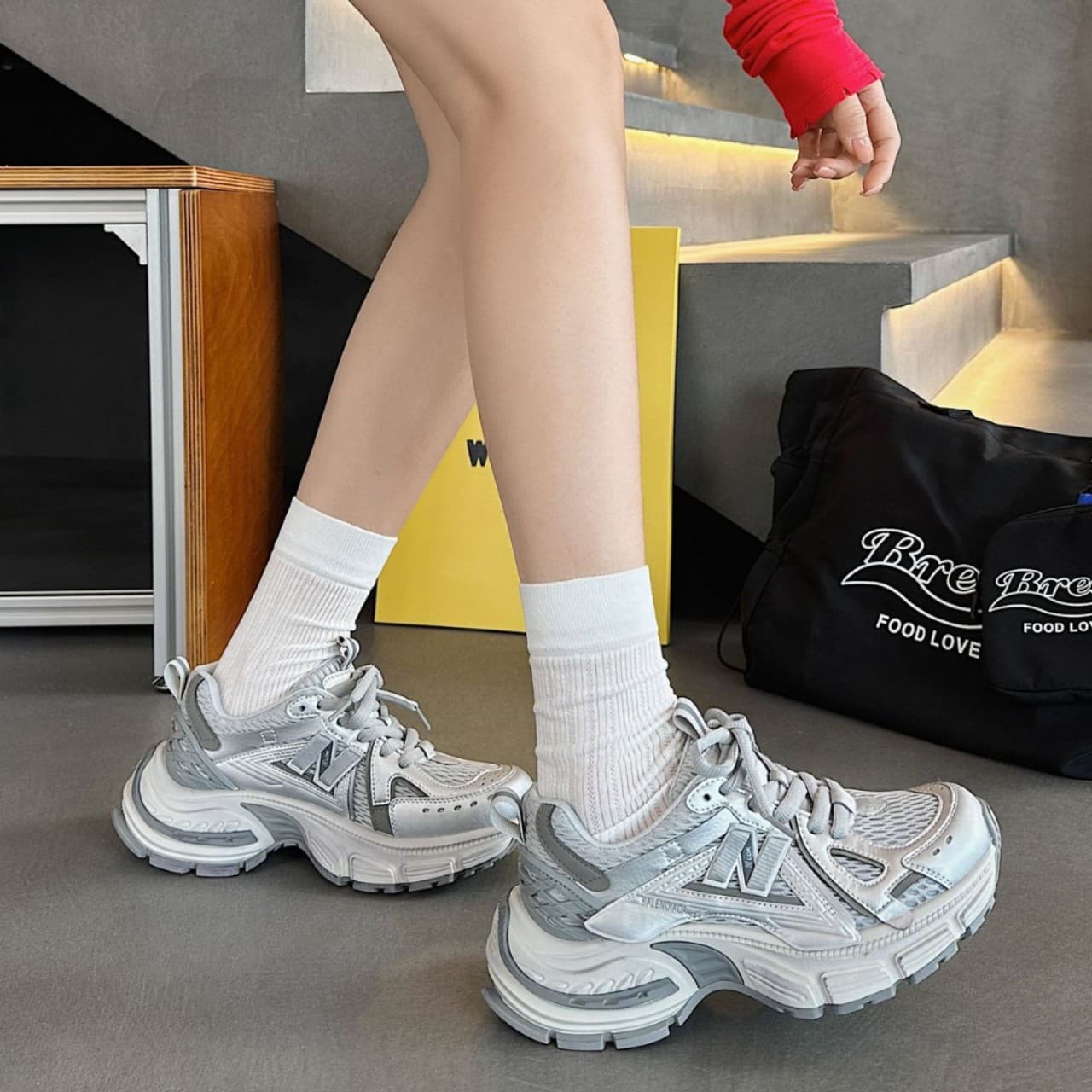 【衝撃吸収 × メッシュ素材 × 厚底5cm】厚底通気性スポーツシューズ
