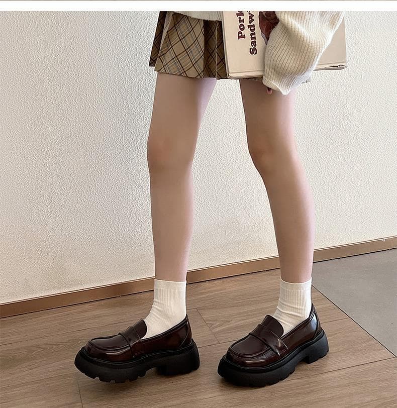 【光沢×厚底×ペニーストラップ】上品ローファー｜美脚見え×学院風×大人カジュアル