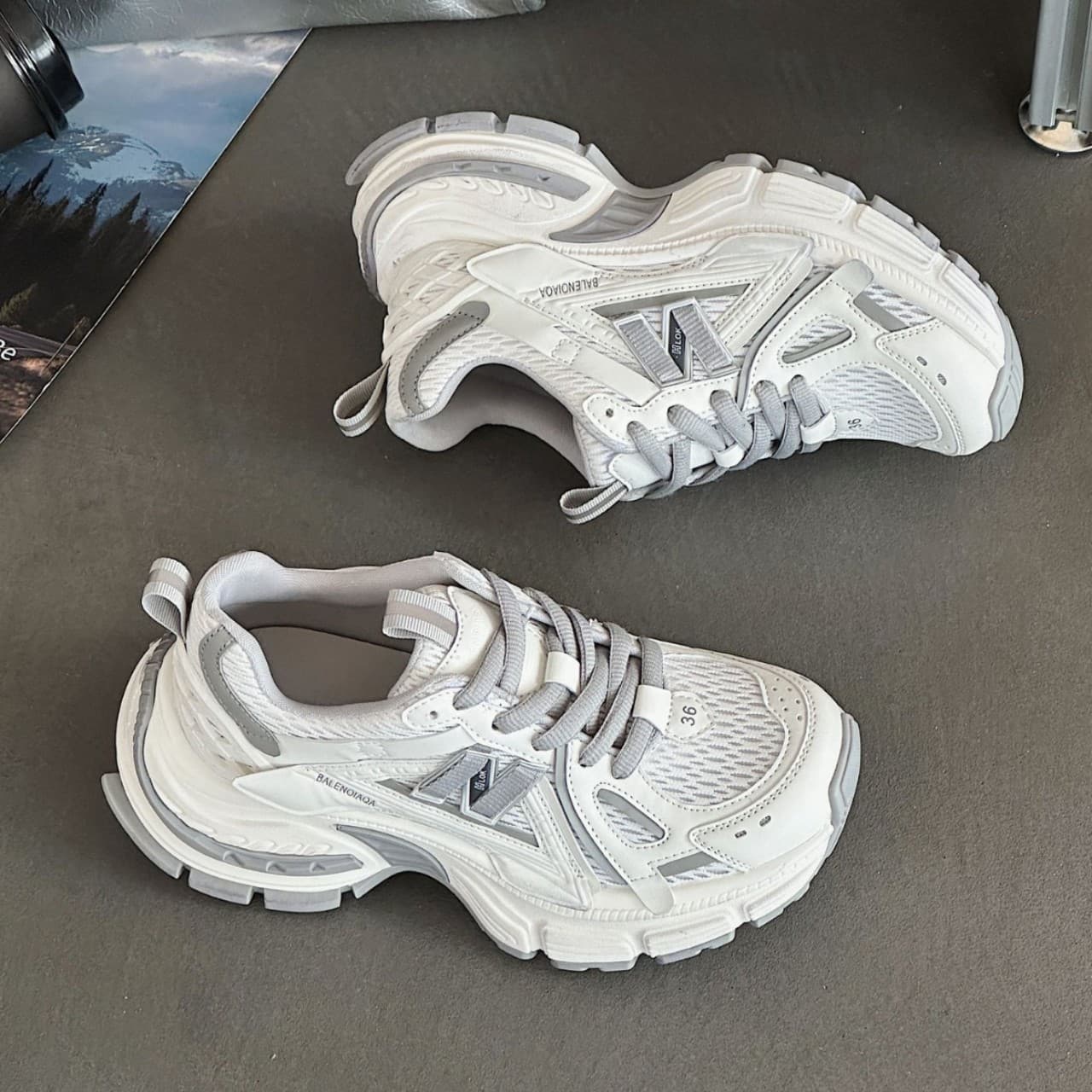 【衝撃吸収 × メッシュ素材 × 厚底5cm】厚底通気性スポーツシューズ