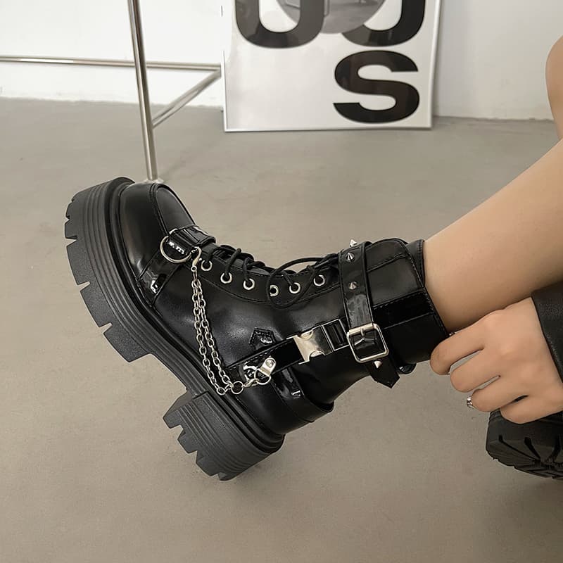 【チェーン飾り × 金属アクセ × 厚底6.0cm】厚底重厚感ブーツ