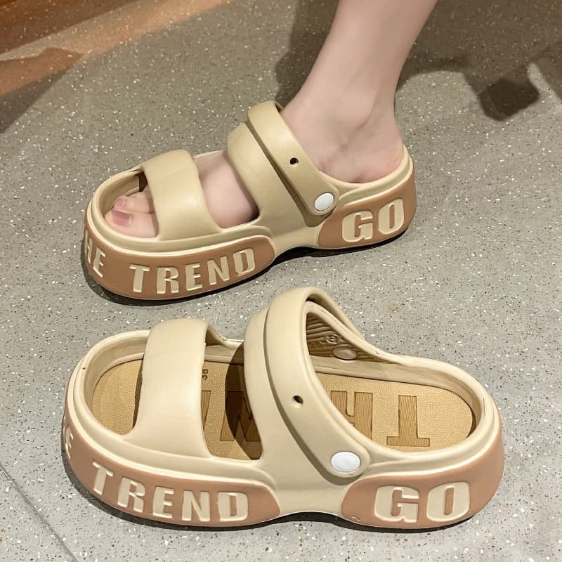ふんわり厚底スポーツサンダル｜軽量×快適×スタイルアップ
