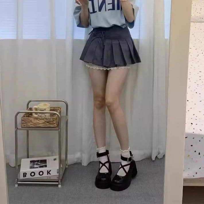 アンクルベルト×クロスストラップ|スタイル映え厚底パンプス