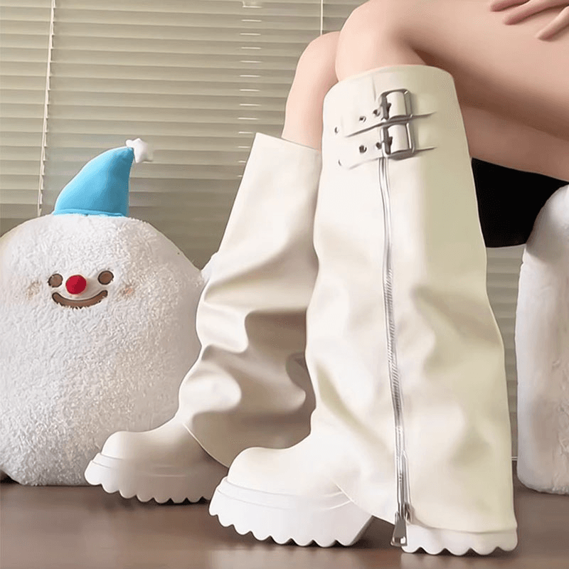 ベルト×ジッパー厚底ロングブーツ|シワ加工×波デザインで個性派スタイルに