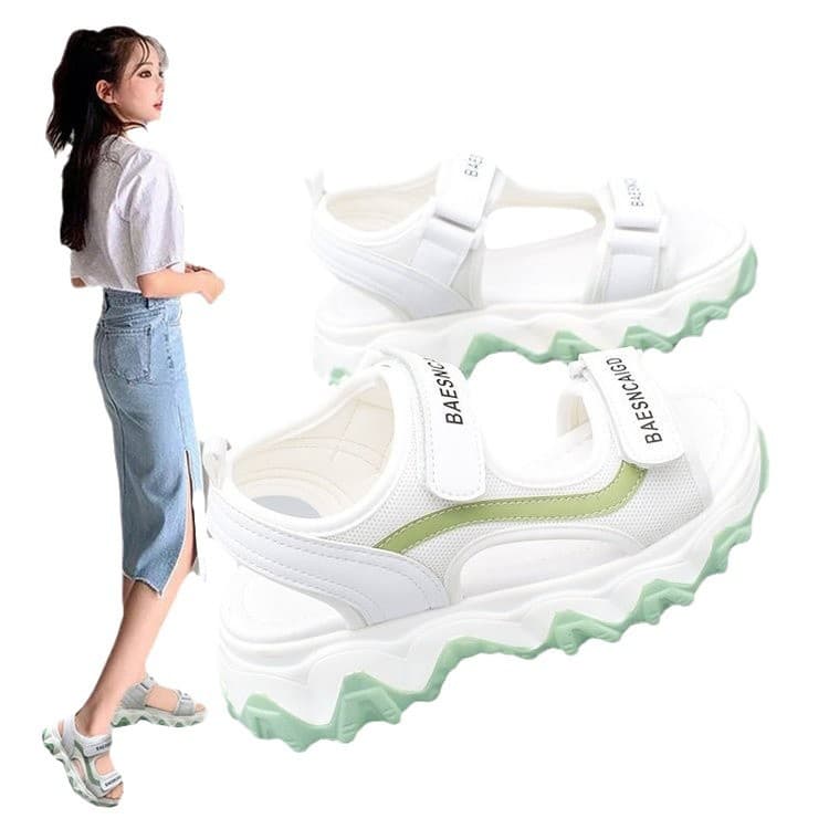 波型ソール厚底サンダル|3ストラップ×安定感×アクティブ
