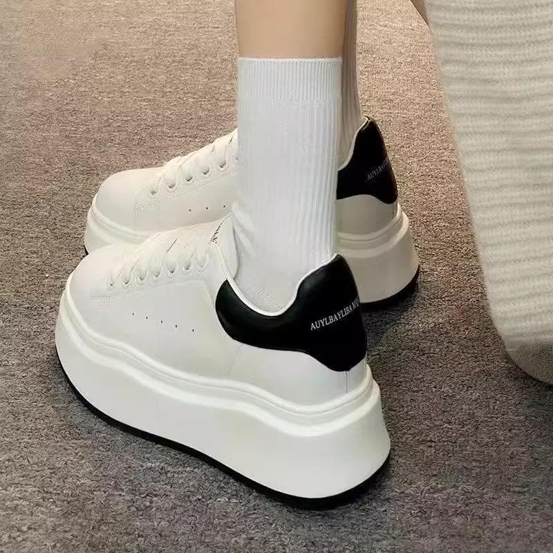 ふわもこ厚底スニーカー|軽量×クッション×アクティブ