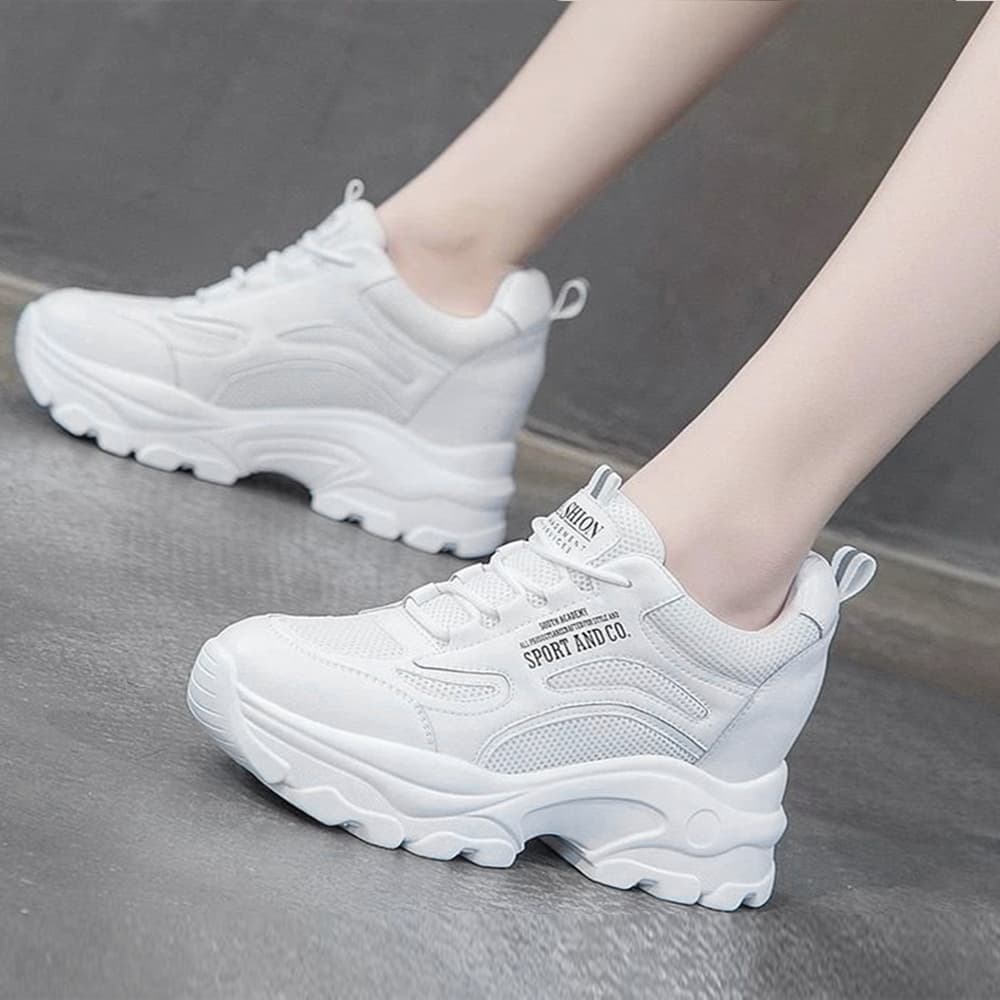 【通気メッシュ×軽量クッション×脚長シルエット】+6.5cm厚底 レディースメッシュスニーカー
