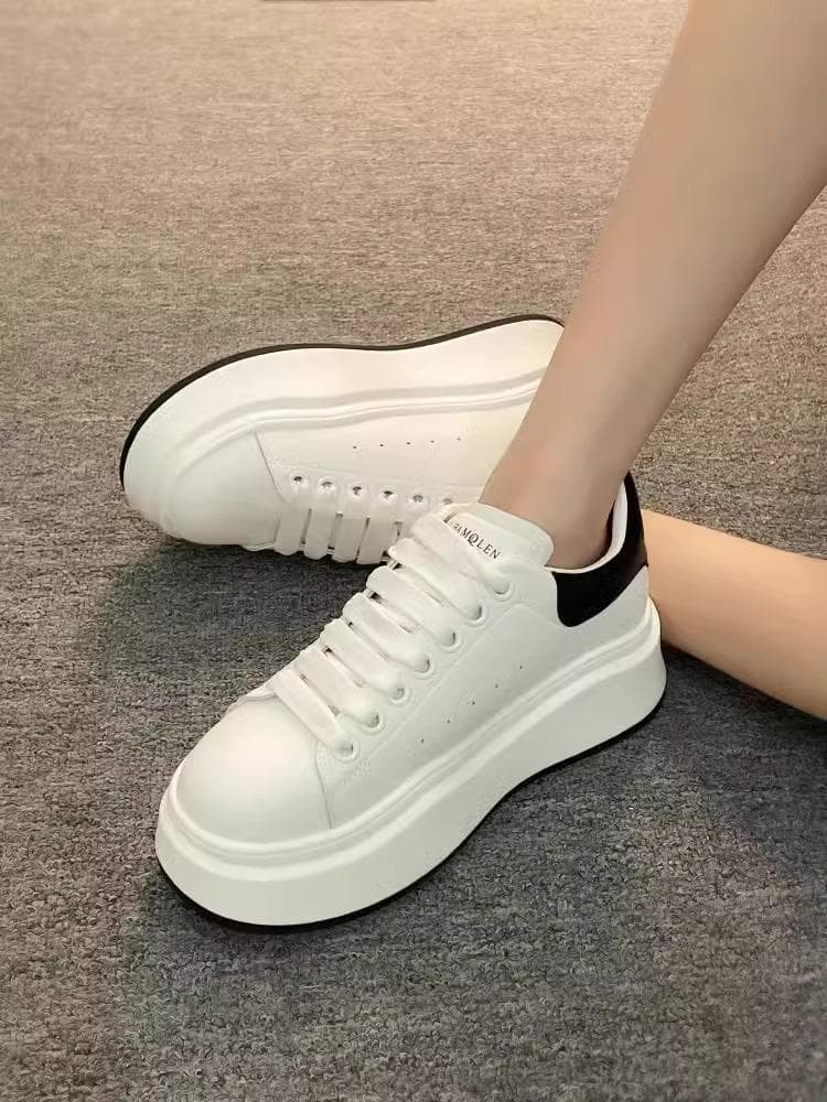 ふわもこ厚底スニーカー|軽量×クッション×アクティブ