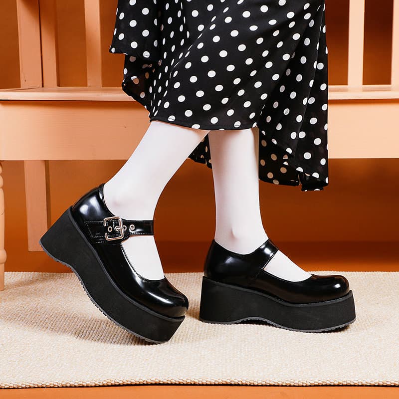 バックル付き×光沢厚底|美脚ストラップパンプス
