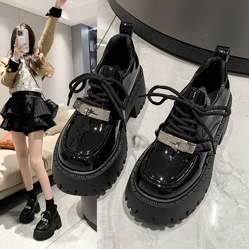 【金具デザイン×波型ソール×レースアップ】5.0cm厚底ローファー